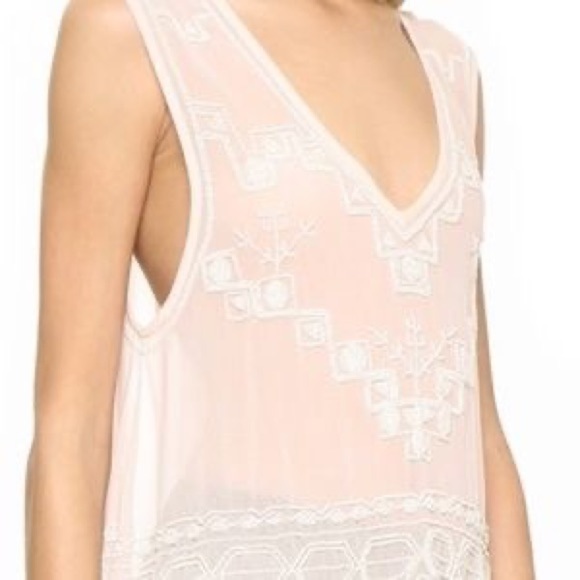 Elegant Pink Sleeveless Top - Picture 2 of 13